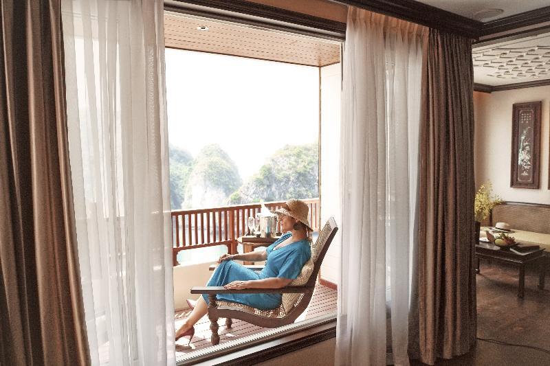 Heritage Line Ylang Cruise - Halong Bay & Lan Ha Bay Ha Long Exterior photo